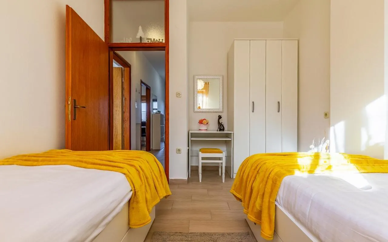 Вилла Sweet House With Free Parking Пула