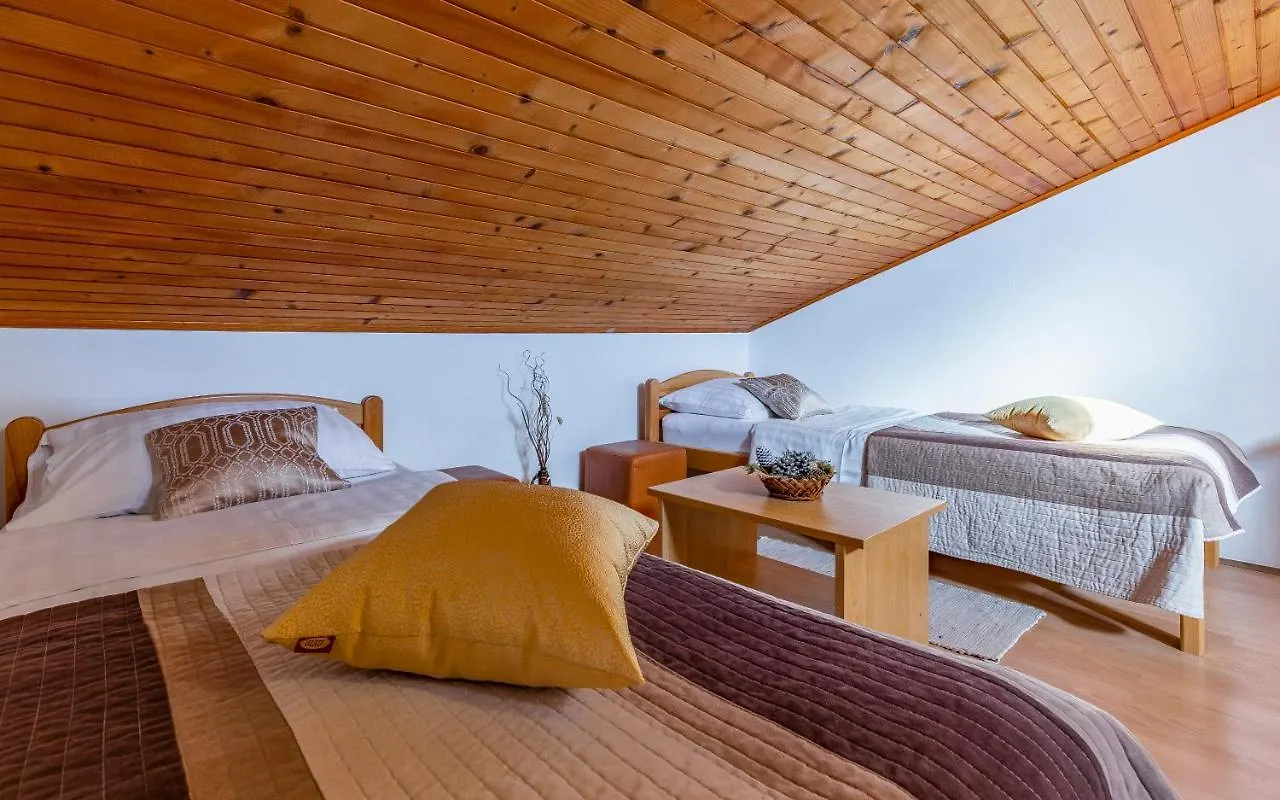Вилла Sweet House With Free Parking Пула Дом отдыха